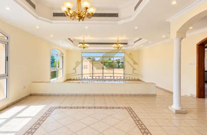Villa - 4 - 6 for rent in Al Safa 2 - Al Safa - Dubai Villa - 4 - 6 for rent in Al Safa 2 - Al Safa - Dubai