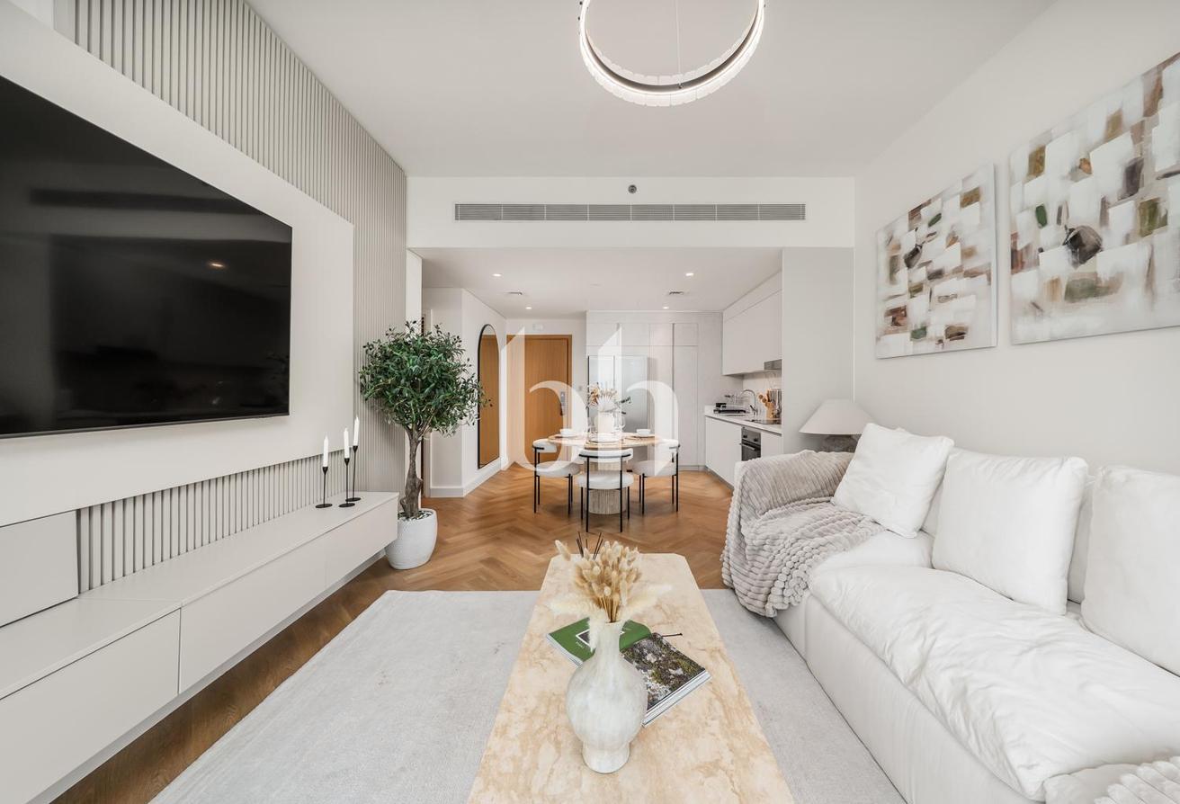 Managed | Stunning Sea & Skyline View | High Floor photo 2