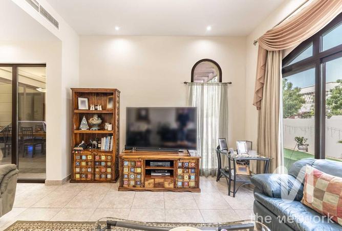 85733767 - Property Image 3