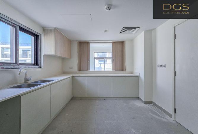 128828396 - Property Image 3