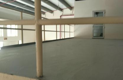 Warehouse - Studio - 2 Bathrooms for rent in Ali Mousa Building - Al Sajaa Industrial - Al Sajaa - Sharjah