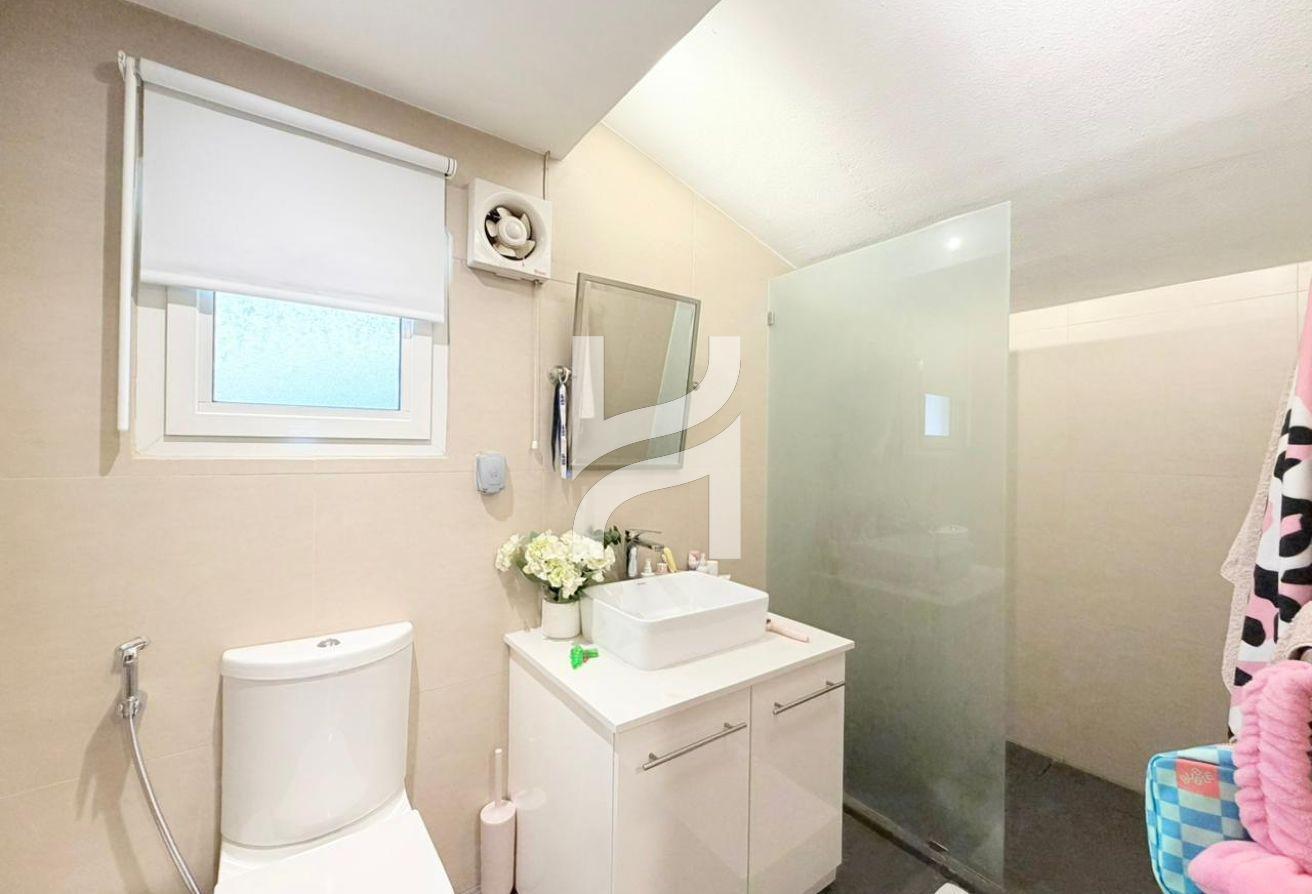 4 Bedrooms | Pool View | Highly Upgraded photo 21