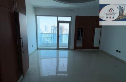 Apartment - 3 Bedrooms - 4 Bathrooms for rent in Thuraya Al Majaz Building - Al Majaz 3 - Al Majaz - Sharjah