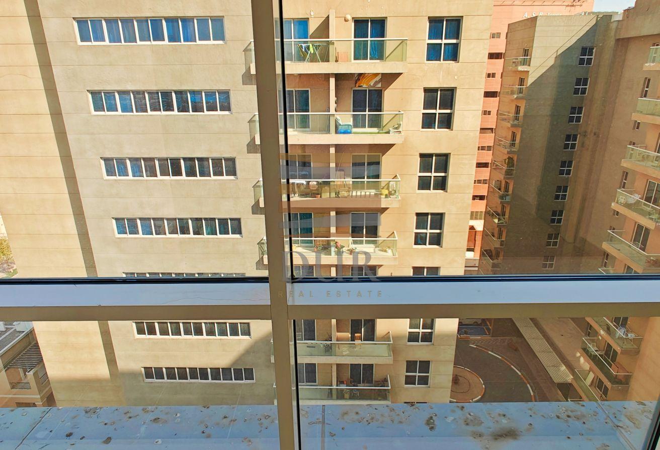 Ready To Move | Unfurnished | Bright & Airy photo 2