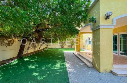 Villa - 3 - 4 for rent in Jumeirah Park - Dubai Villa - 3 - 4 for rent in Jumeirah Park - Dubai