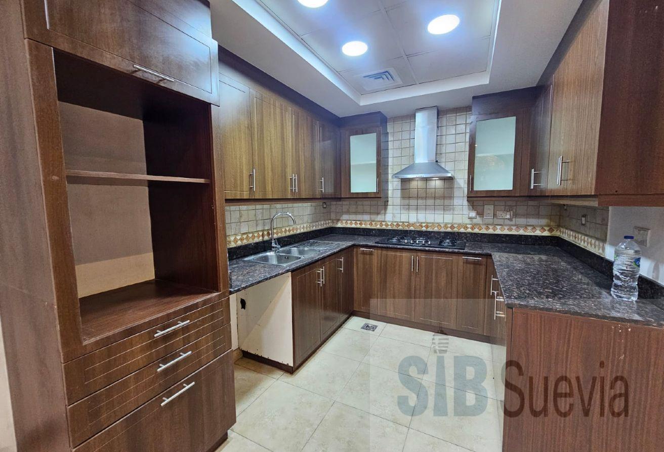 Bright & Spacious | 4 Bed + Maid | Prime Location photo 4
