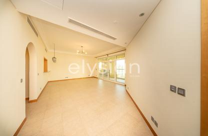 Apartment - 2 Bedrooms - 3 Bathrooms for rent in Al Shahla - Shoreline Apartments - Palm Jumeirah - Dubai