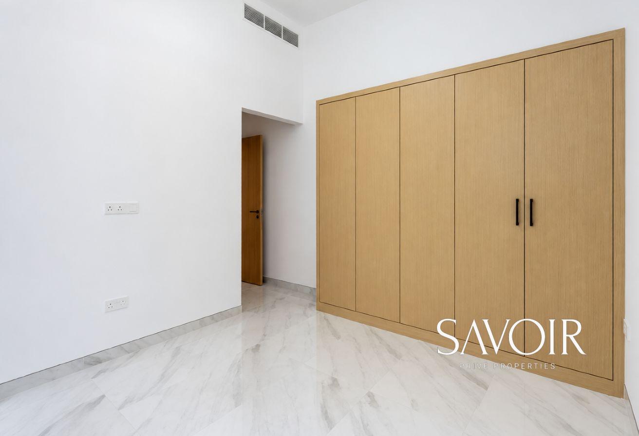 New Luxury Villa | Burj Khalifa View | Vacant photo 11