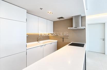 Apartment - 1 - 2 for rent in West Avenue Tower - Dubai Marina - Dubai