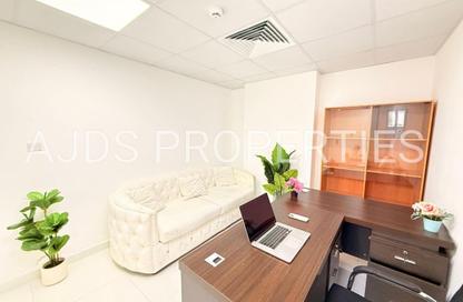 Office Space - Studio - 1 Bathroom for rent in Silver Home Building - Hor Al Anz - Deira - Dubai