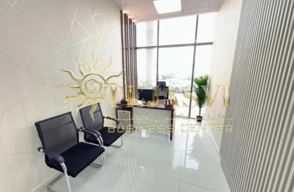 Office Space - Studio - 1 Bathroom for rent in Red Avenue - Al Garhoud - Dubai