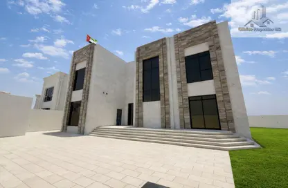 Villa - 5 Bedrooms - 7 Bathrooms for rent in Nad Al Sheba Villas - Nad Al Sheba 3 - Nad Al Sheba - Dubai
