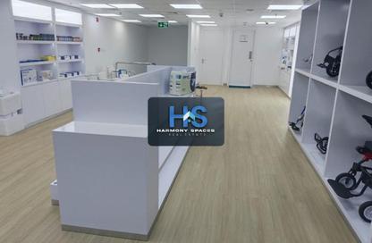 Retail - Studio - 2 Bathrooms for rent in Al Moosa Tower 1 - Al Moosa Towers - Sheikh Zayed Road - Dubai Retail - Studio - 2 Bathrooms for rent in Al Moosa Tower 1 - Al Moosa Towers - Sheikh Zayed Road - Dubai