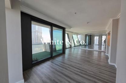 Apartment - 3 Bedrooms - 3 Bathrooms for sale in Burj Vista Tower 1 - Burj Vista - Downtown Dubai - Dubai