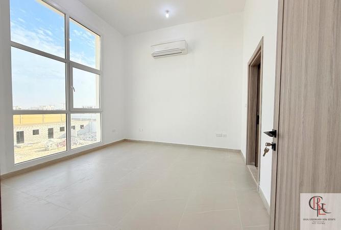 82396329 - Property Image 3