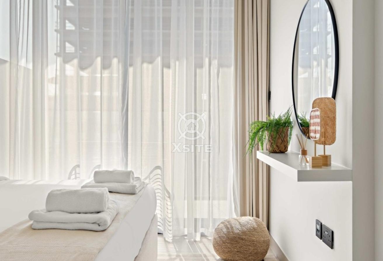 Luxury Living | Fully Furnished | Vacant photo 6