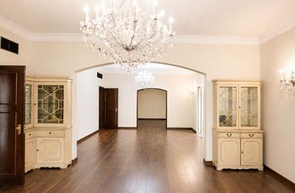 Villa - 5 Bedrooms - 5 Bathrooms for rent in Jumeirah 2 - Jumeirah - Dubai