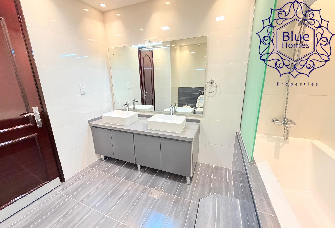 5BR Villa in Umm Suqeim /3393 sqft/shared gym pool photo 15