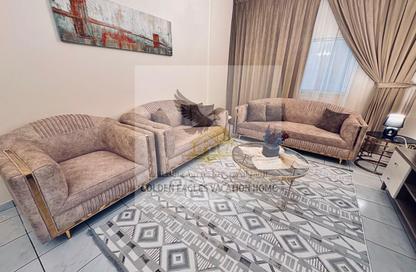 Apartment - 2 - 2 for rent in Al Qasba Plaza Building - Al Majaz 3 - Al Majaz - Sharjah