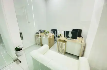 Office Space - 1 Bedroom - 1 Bathroom for rent in Red Avenue - Al Garhoud - Dubai Office Space - 1 Bedroom - 1 Bathroom for rent in Red Avenue - Al Garhoud - Dubai