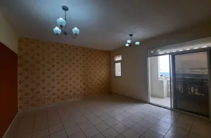 شقة - 1 حمام للايجار في مبنى د2 - طراز الصين - المدينة العالمية - دبي