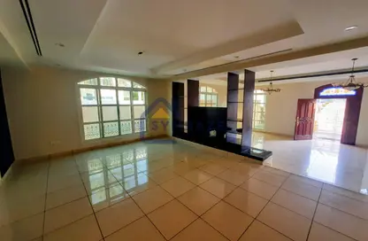 فيلا - 5 غرف نوم - 7 حمامات للايجار في منطقة القرهود - دبي