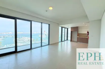 Apartment - 3 Bedrooms - 3 Bathrooms for rent in Seagate Building 1 - Seagate - Mina Rashid - Dubai