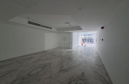 Shop - Studio for rent in Al Barsha 1 - Al Barsha - Dubai