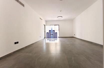 Apartment - 3 Bedrooms - 5 Bathrooms for rent in Al Majaz Tower - Al Majaz - Sharjah