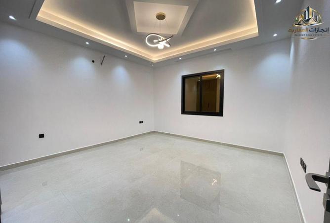 102411494 - Property Image 3