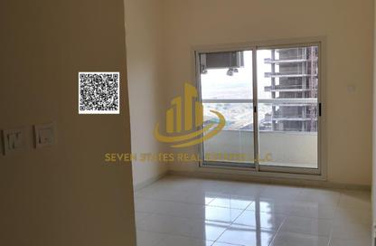 شقة - غرفة نوم - 2 حمامات للبيع في برج جرين ليك 2 - أبراج البحيرات الصافية - مدينة الإمارات - عجمان