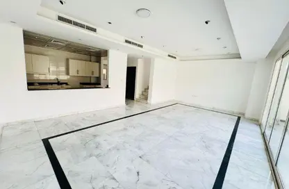 فيلا - 4 غرف نوم - 5 حمامات للبيع في القرية الشمالية - الفرجان - دبي