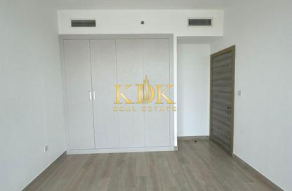 Apartment - 1 - 2 for rent in Bloom Towers B - Bloom Towers - District 10 - Jumeirah Village Circle - Dubai
