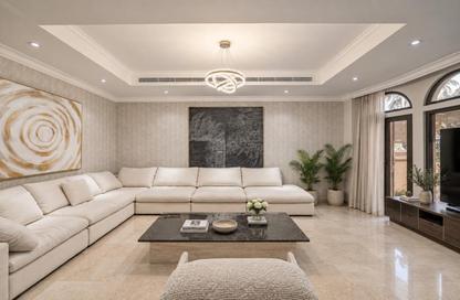 Villa - 4 - 5 for sale in Canal Cove Frond I - Canal Cove Villas - Palm Jumeirah - Dubai