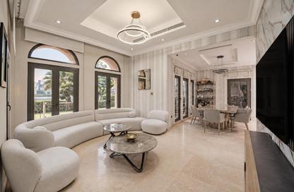 Villa - 4 - 5 for sale in Canal Cove Frond I - Canal Cove Villas - Palm Jumeirah - Dubai Villa - 4 - 5 for sale in Canal Cove Frond I - Canal Cove Villas - Palm Jumeirah - Dubai