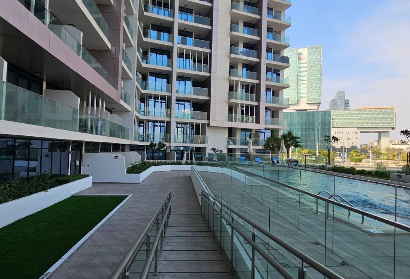 Elegant 2BR | Canal View | Prime Location