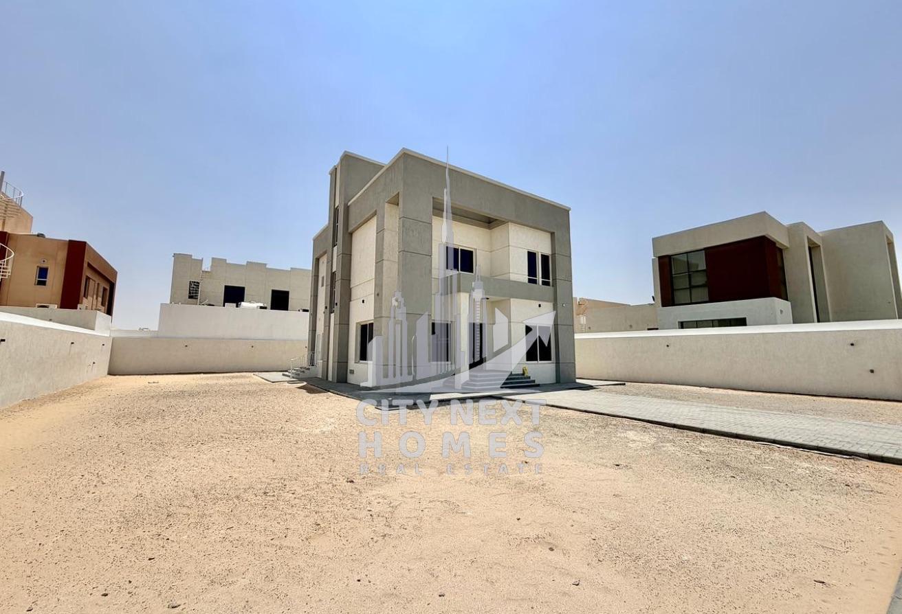 Spacious 5 Bedroom Villa with Maid's Room photo 13