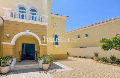 Villa - 3 Bedrooms - 4 Bathrooms for rent in District 7 - Jumeirah Park - Dubai