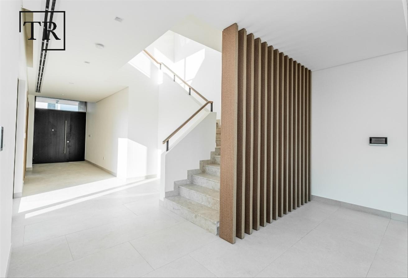 Corner Unit | Scenic Park Views | Quality Finishes photo 6