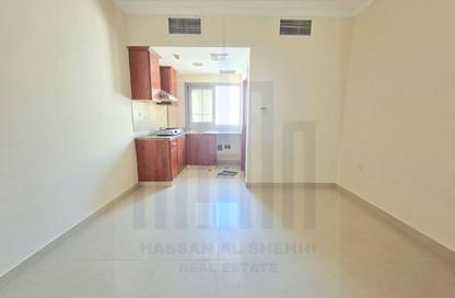 Apartment - Studio - 1 for rent in Fire Station Road - Muwaileh - Sharjah