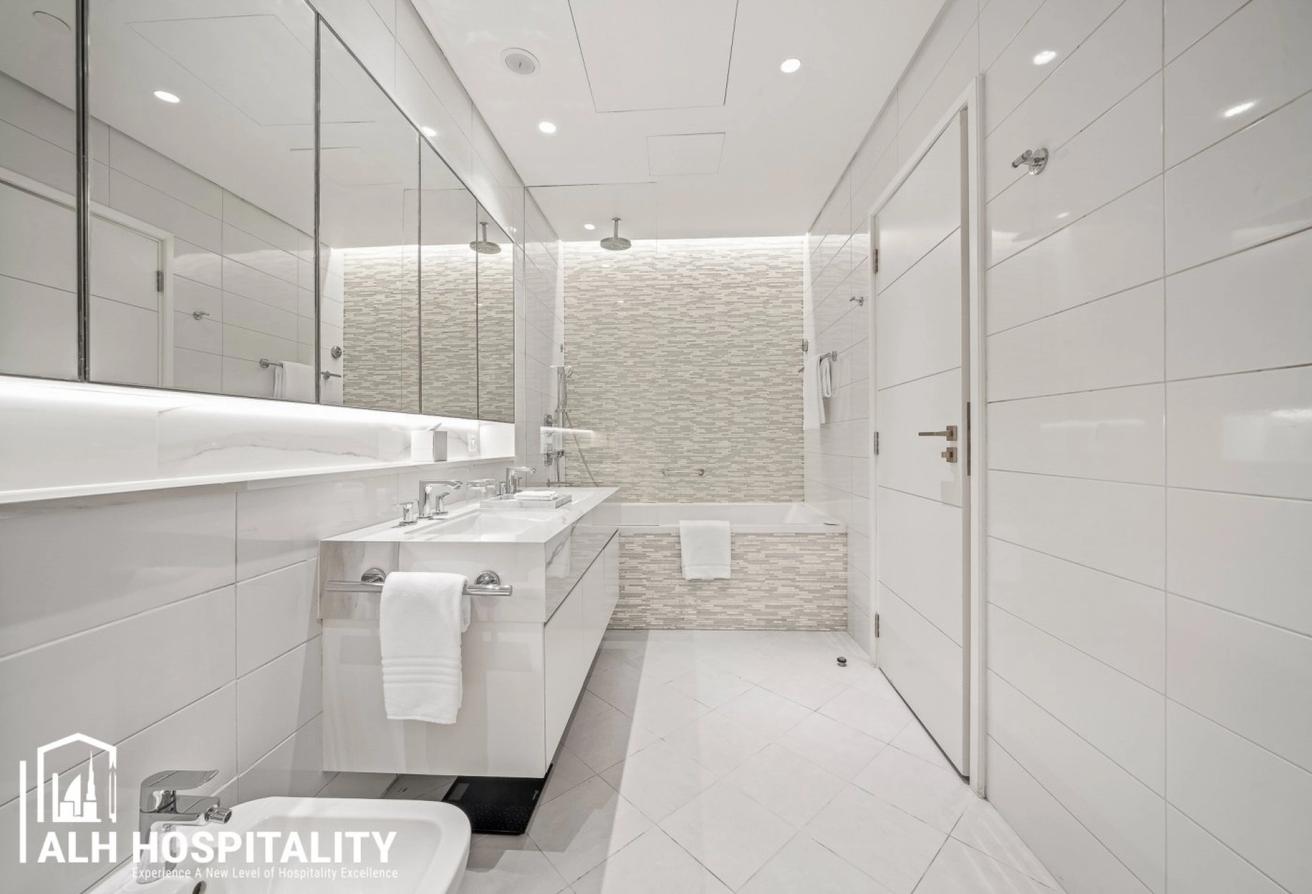 Waterfront Living | Brand New | Fully Serviced photo 13