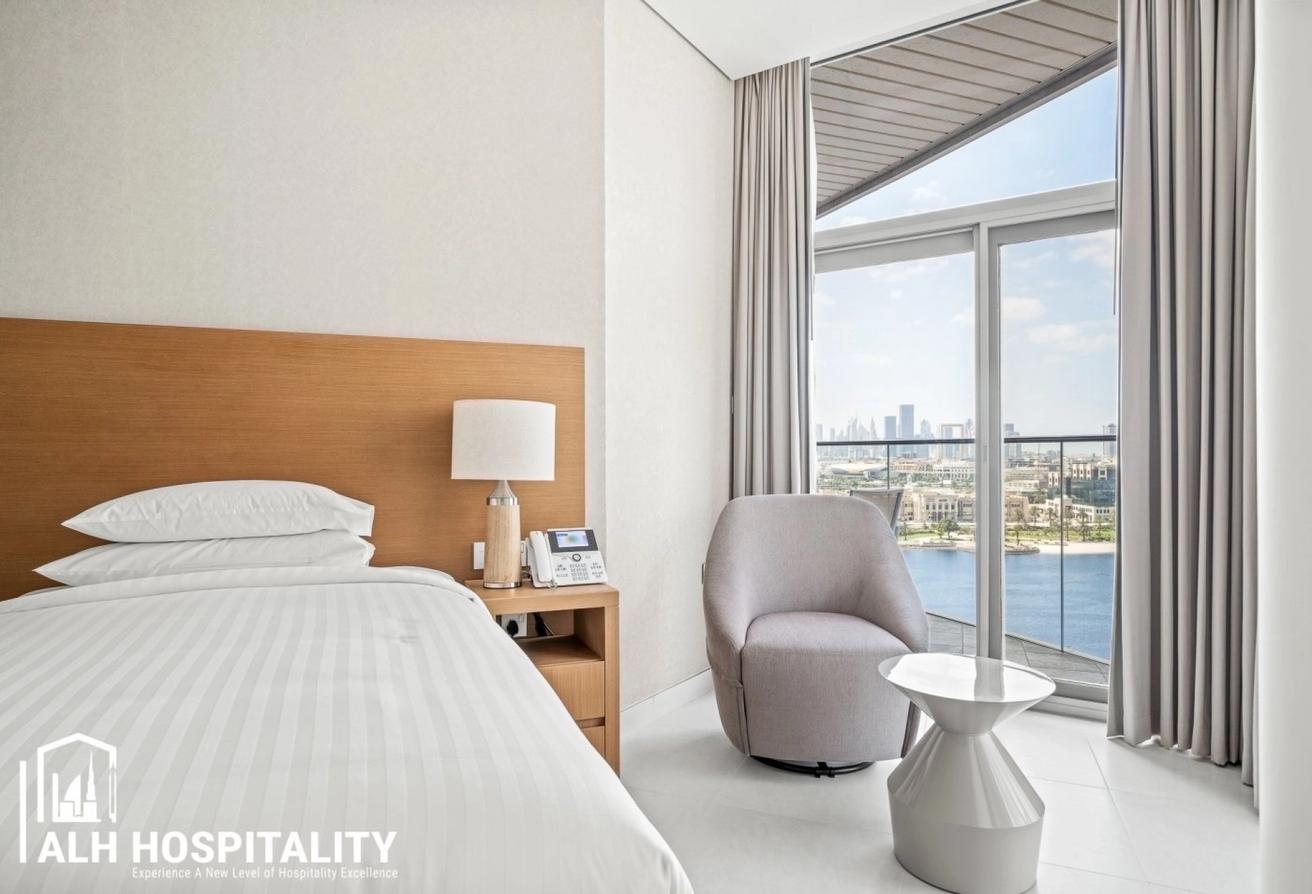 Waterfront Living | Brand New | Fully Serviced photo 7