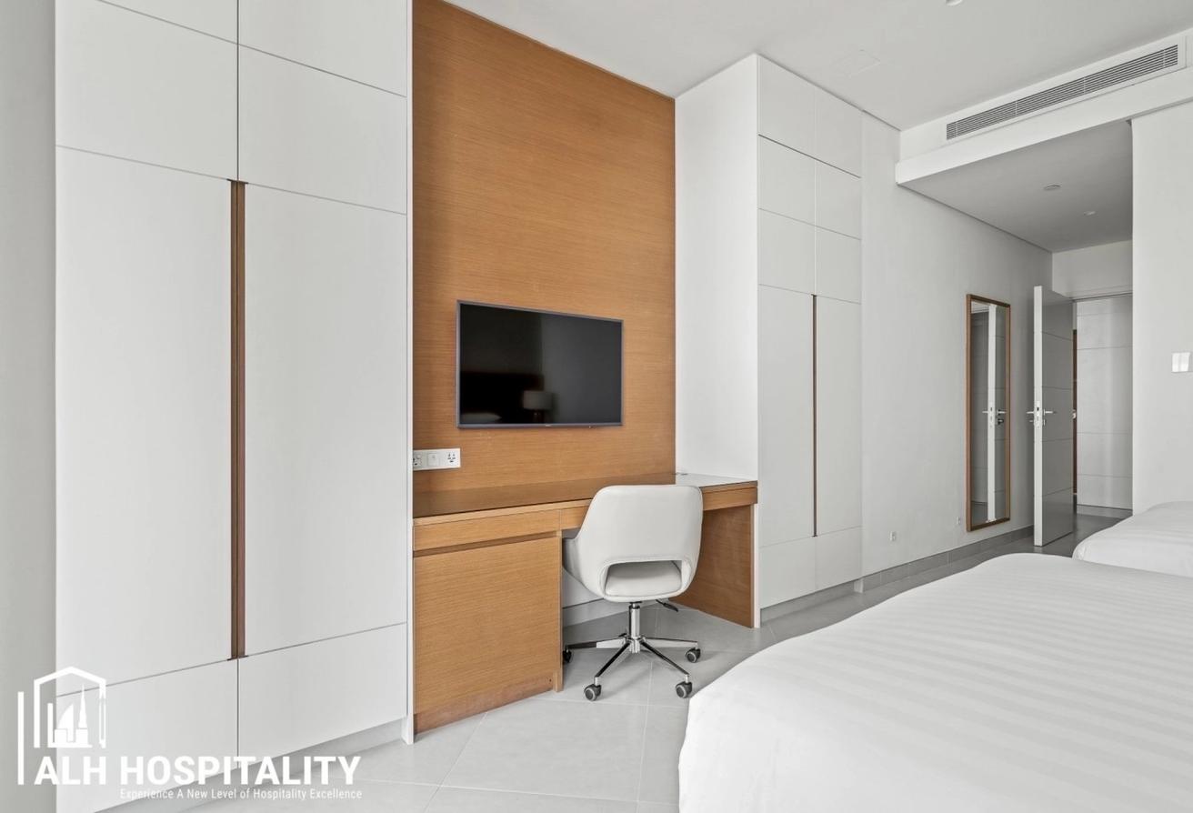 Waterfront Living | Brand New | Fully Serviced photo 12