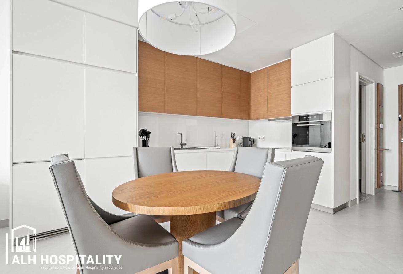 Waterfront Living | Brand New | Fully Serviced photo 8