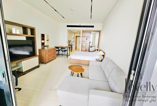 92702218 - Property Image 2
