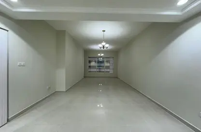 Apartment - 3 Bedrooms - 4 Bathrooms for rent in Al Khan Corniche - Al Khan - Sharjah