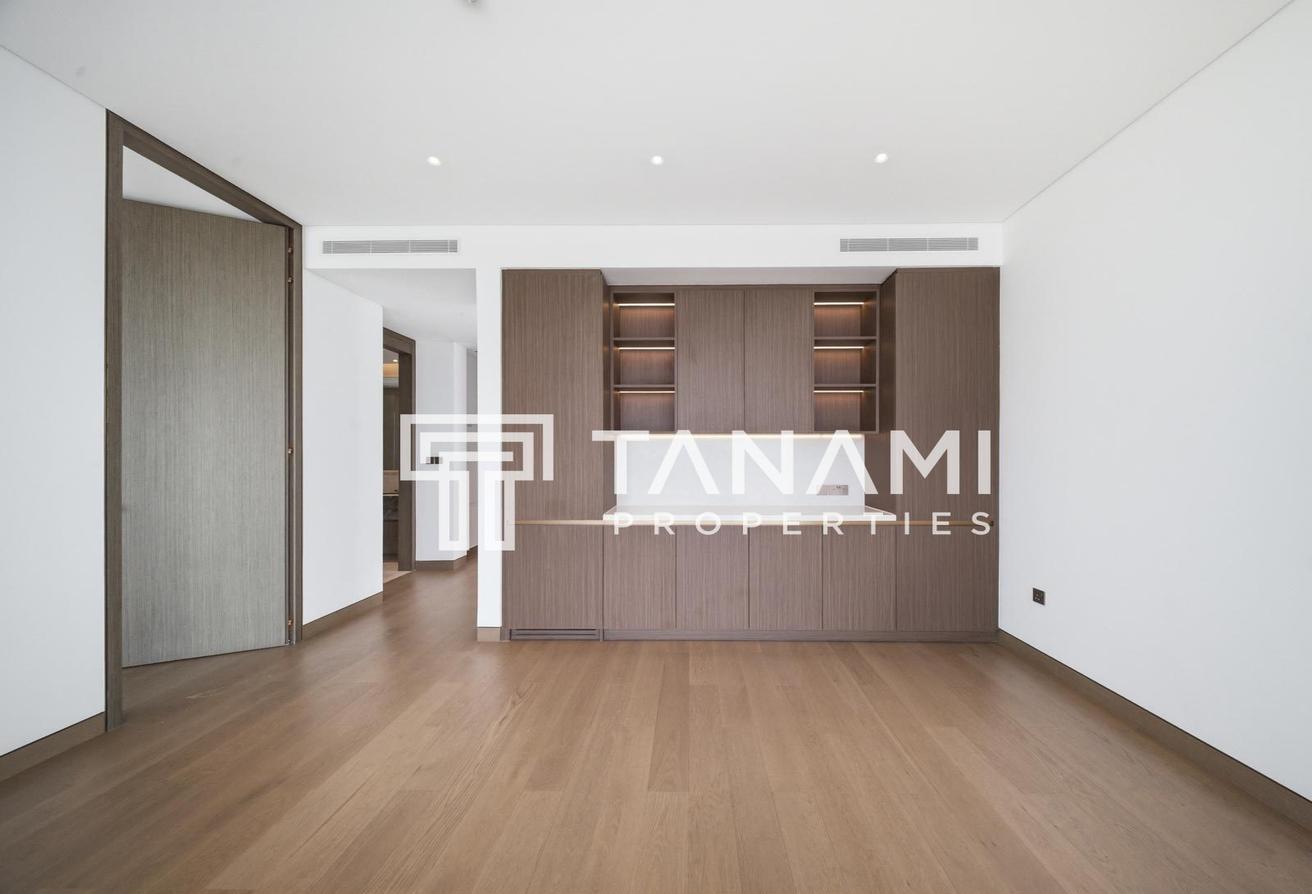 Brand New | Luxury Villa | Vacant photo 8