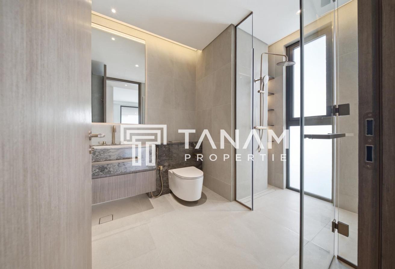 Brand New | Luxury Villa | Vacant photo 26