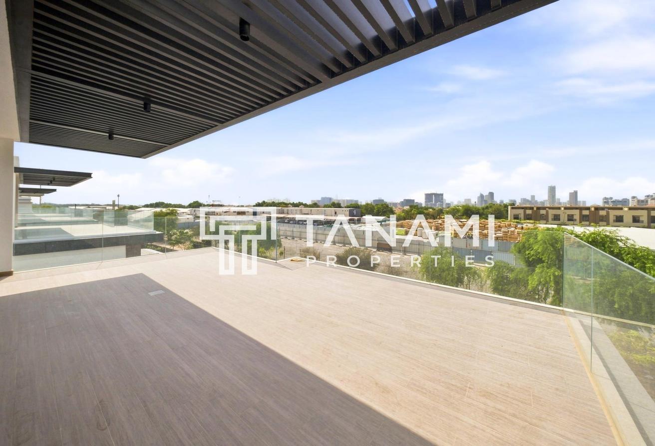 Brand New | Luxury Villa | Vacant photo 16