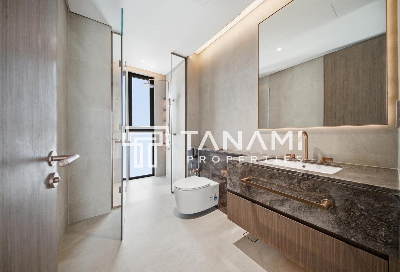 Brand New | Luxury Villa | Vacant photo 21